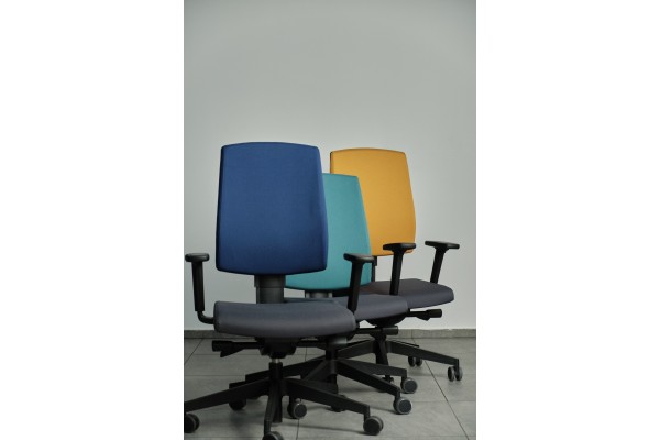 Кресло офисное Profim RAYA б/у