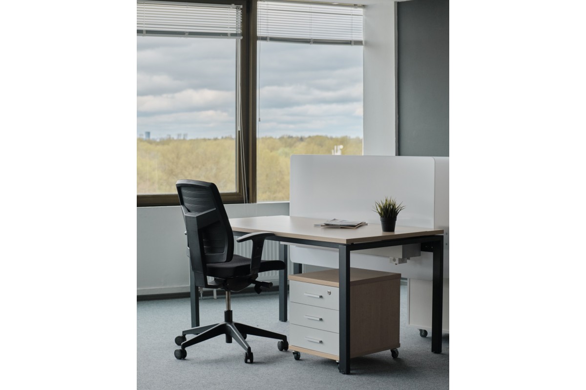 Тумба офисная подкатная  с замком б/у